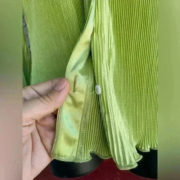 Anthropologie DOLAN women’s Lettuce-Hem Buttondown Top green sz S preloved - Picture 9 of 9